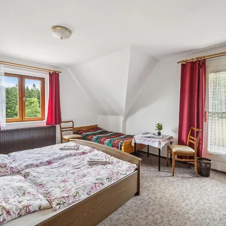 Апартаменты Ferienwohnung Neuhermsdorf